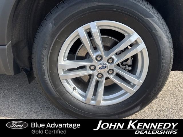 Certified 2023 Ford Explorer XLT w/ Equipment Group 202A AWD/4WD image 5