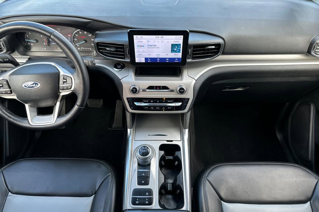 Certified 2023 Ford Explorer XLT w/ Equipment Group 202A image 15