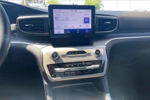 Certified 2024 Ford Explorer XLT w/ Equipment Group 202A RWD image 30