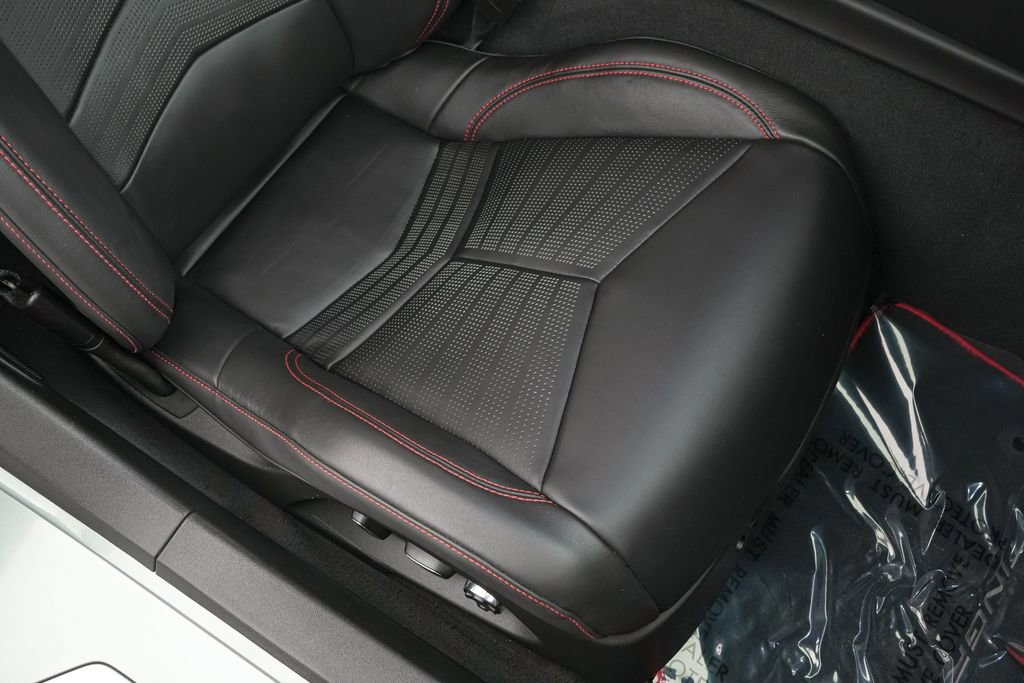 Used 2022 Chevrolet Corvette Stingray Premium Conv w/ Z51 Performance Package image 39