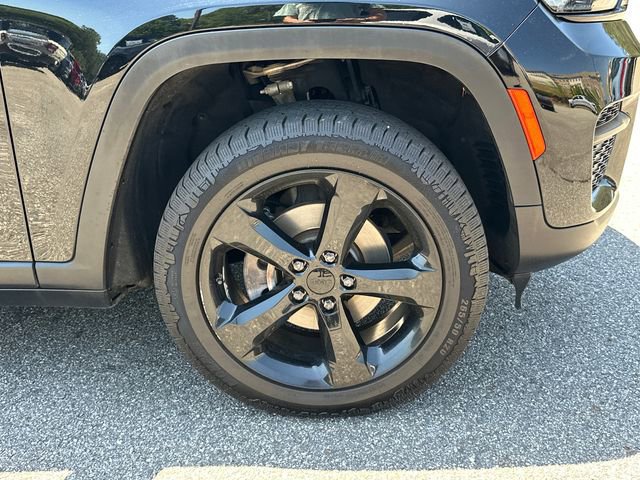 Used 2023 Jeep Grand Cherokee Altitude AWD/4WD image 12