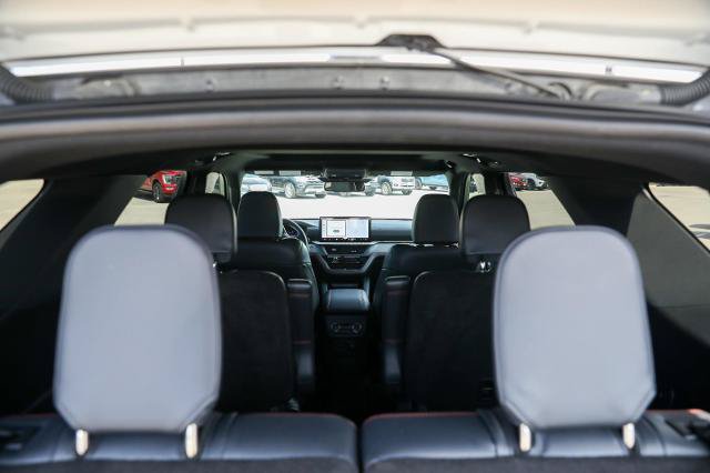 Certified 2025 Ford Explorer ST AWD/4WD image 15