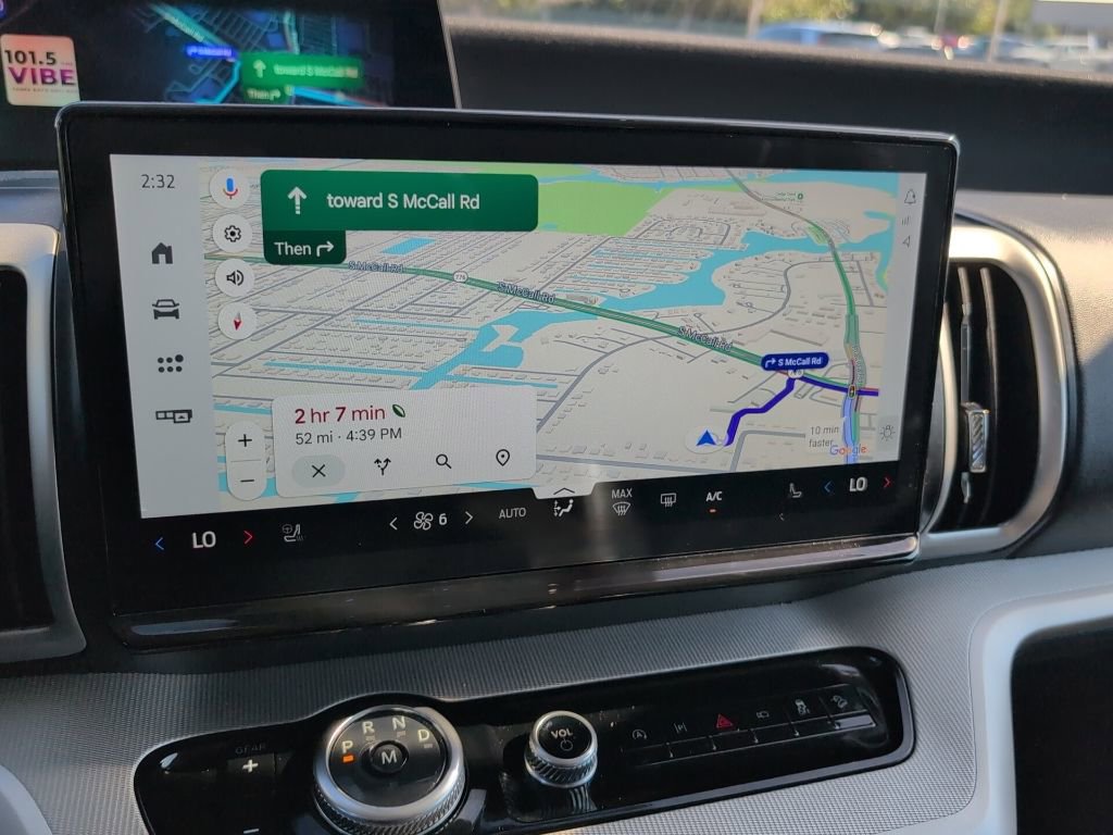 Certified 2025 Ford Expedition Active image 19