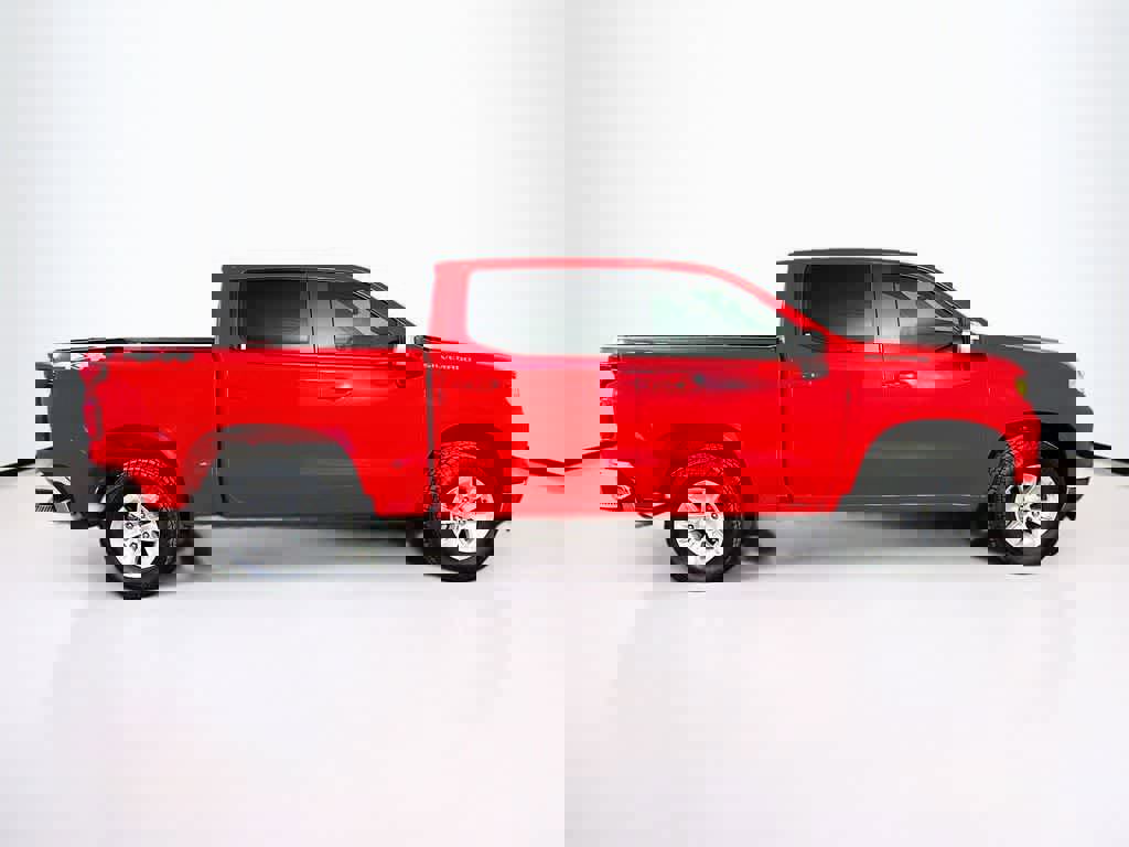 Used 2025 Chevrolet Silverado 1500 LT image 6