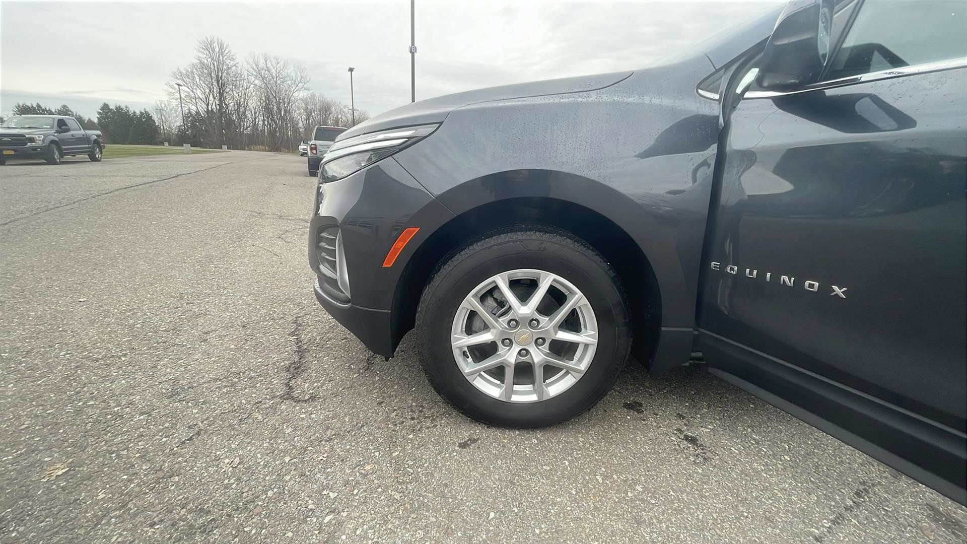 Used 2023 Chevrolet Equinox LT image 24