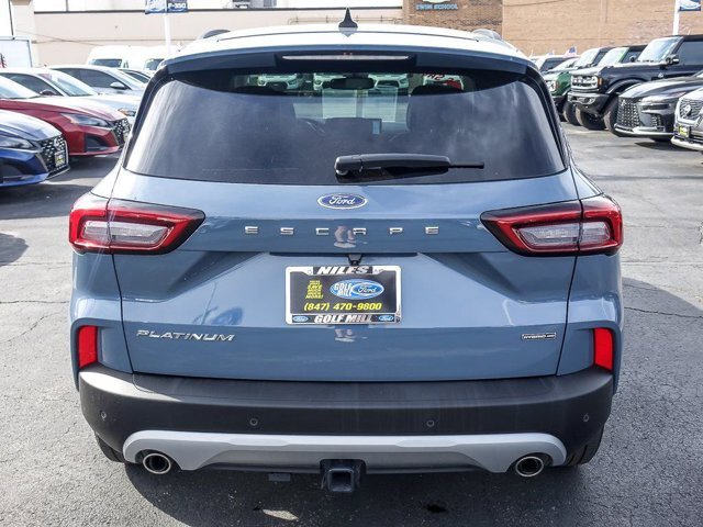 Certified 2025 Ford Escape Platinum w/ Class II Trailer Tow Package AWD/4WD image 8