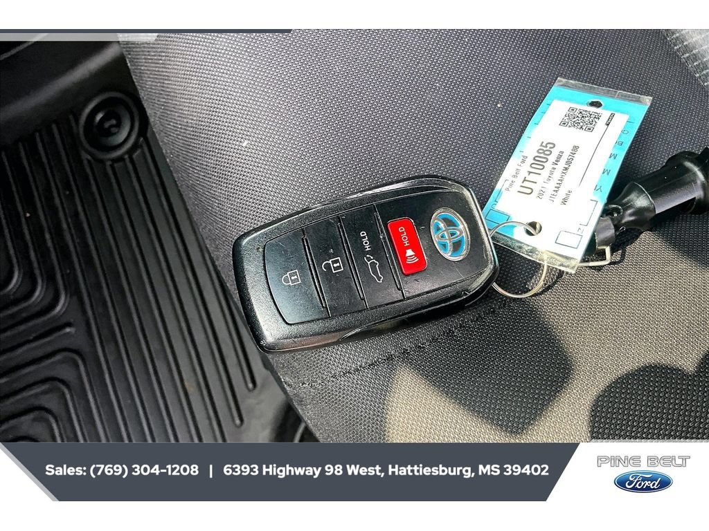 Used 2021 Toyota Venza LE AWD/4WD image 9