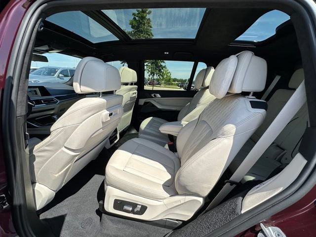 Used 2021 BMW X7 M50i AWD/4WD image 16