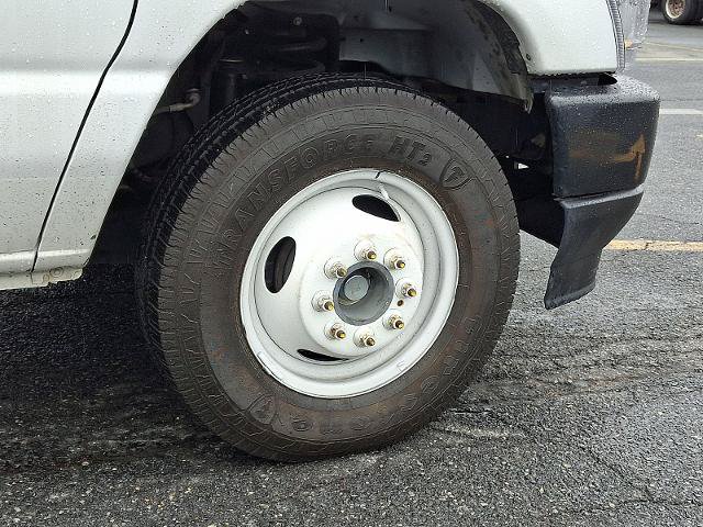 Certified 2022 Ford E-350 and Econoline 350 Super Duty RWD image 28