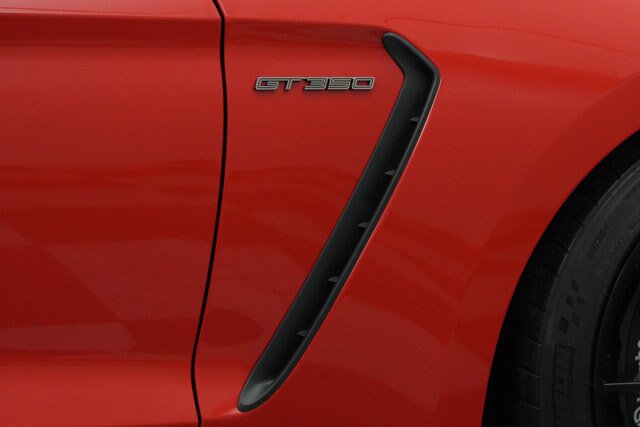 Certified 2019 Ford Mustang Shelby GT350 w/ Technology Package RWD image 39