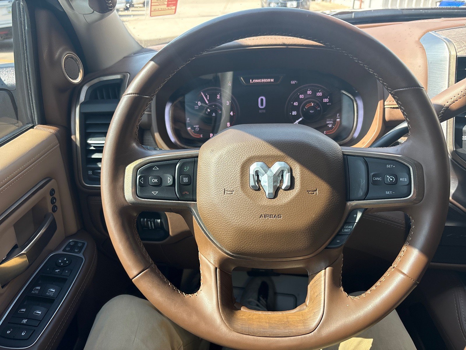 Used 2024 RAM 3500 Limited AWD/4WD image 18