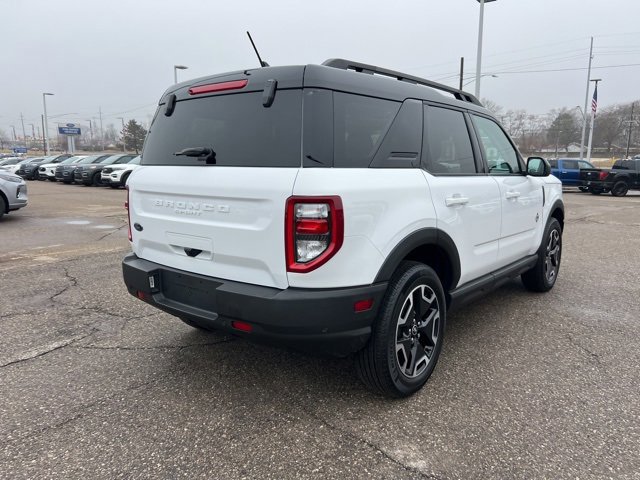 Certified 2023 Ford Bronco Sport Outer Banks w/ Tech Package image 2