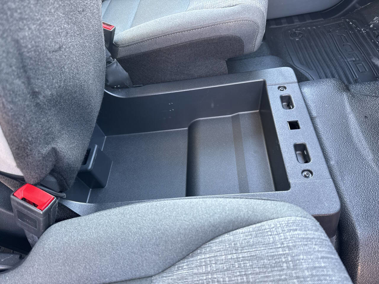 Certified 2025 Ford F350 XLT w/ Black Appearance Package image 17