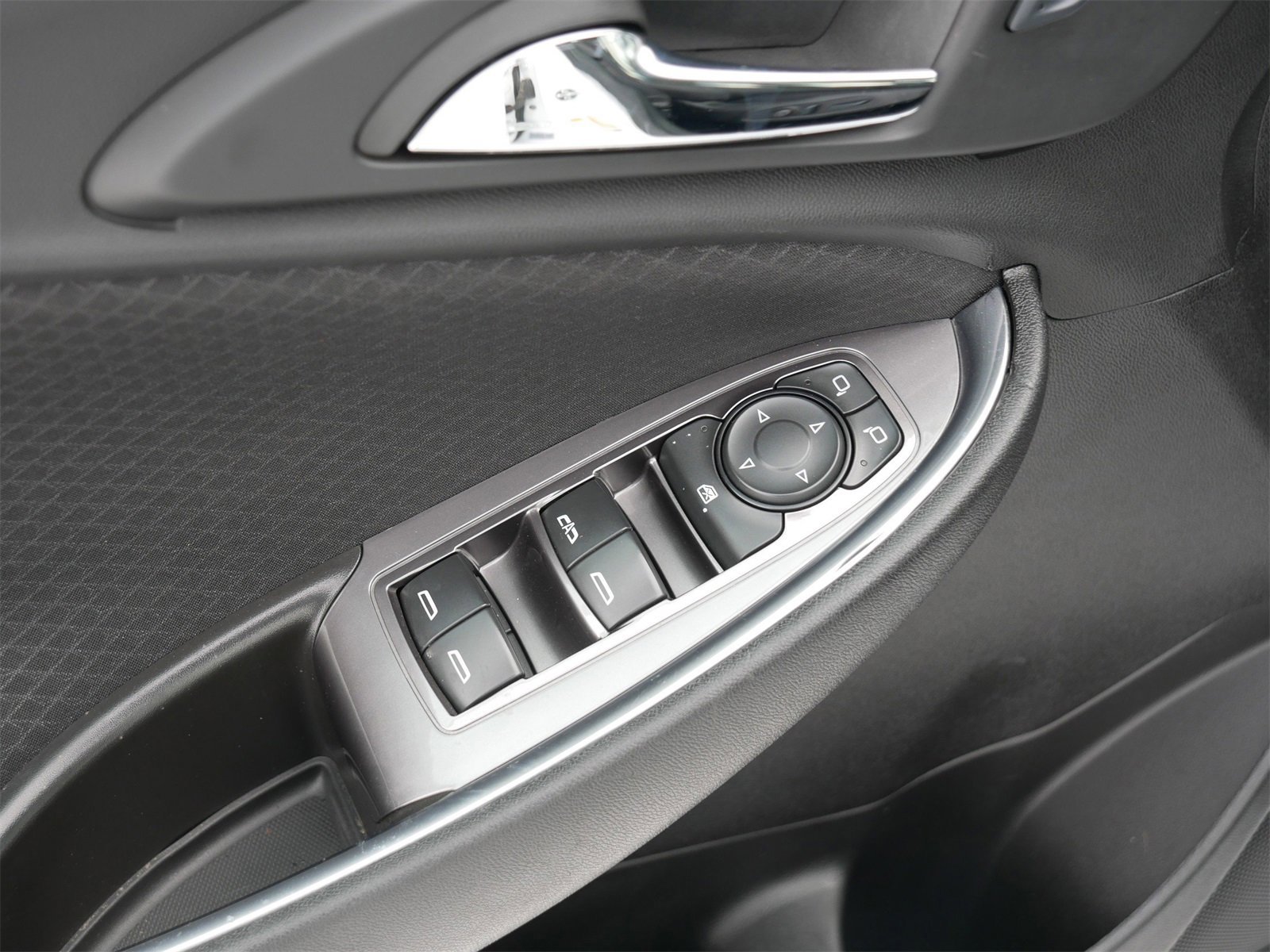 Used 2025 Chevrolet Malibu LT image 15