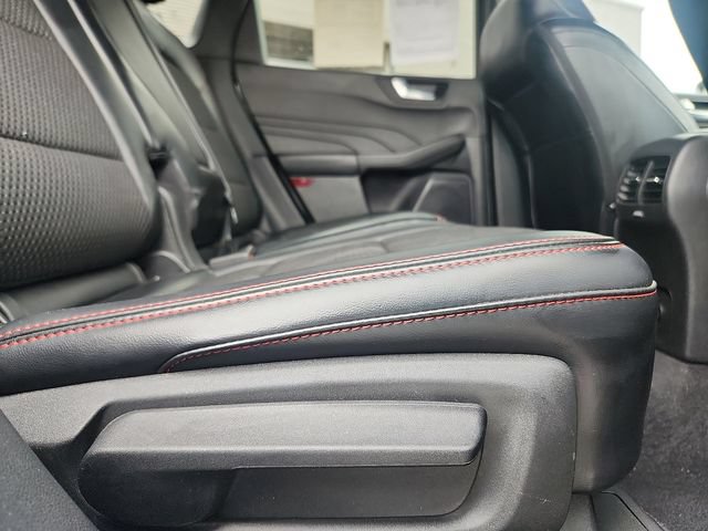 Certified 2023 Ford Escape ST-Line AWD/4WD image 30