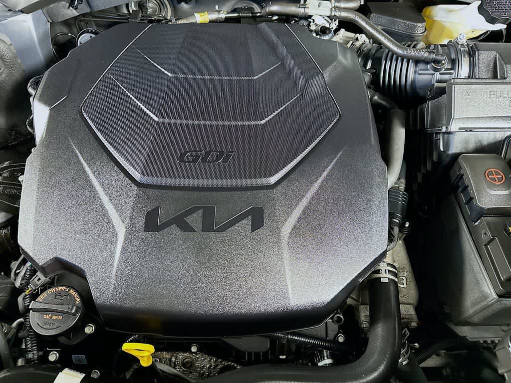 Used 2024 Kia Telluride EX w/ EX Captain's Chair Package FWD image 8