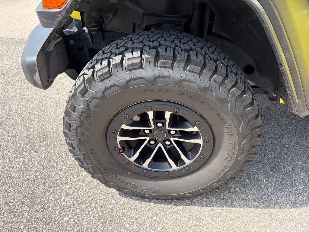 Used 2024 Jeep Wrangler Unlimited Rubicon w/ XTREMEE 35" Tire Package AWD/4WD image 23