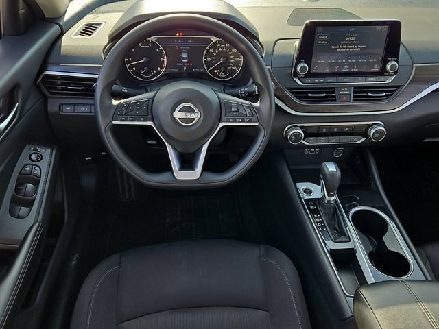 Used 2024 Nissan Altima 2.5 SV image 14