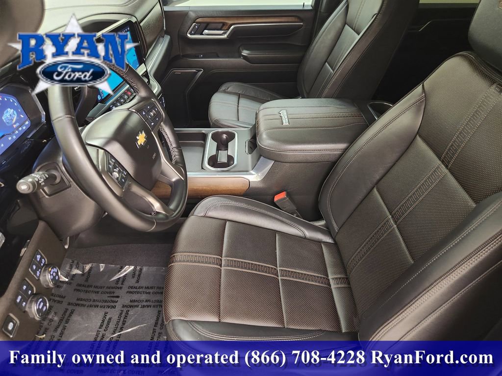 Used 2025 Chevrolet Silverado 2500 High Country image 9