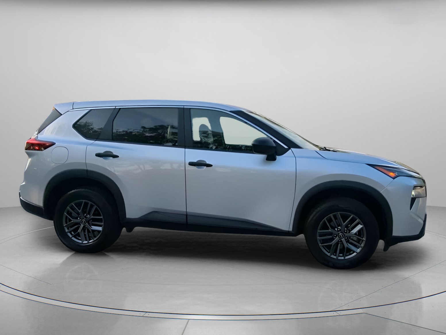 Used 2024 Nissan Rogue S FWD image 33