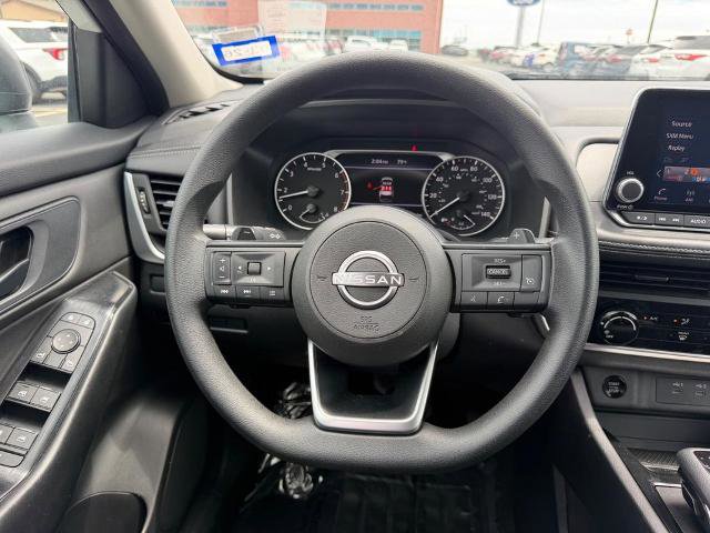Used 2024 Nissan Rogue S FWD image 11