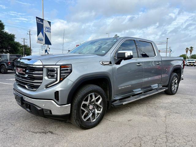 Used 2023 GMC Sierra 1500 SLT AWD/4WD image 9