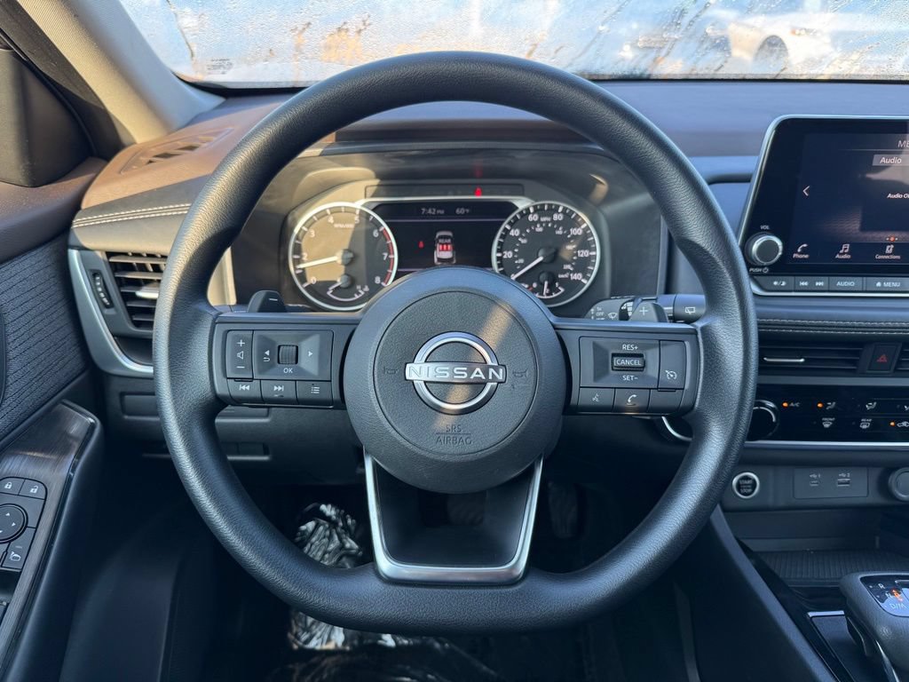 Used 2023 Nissan Rogue S AWD/4WD image 28