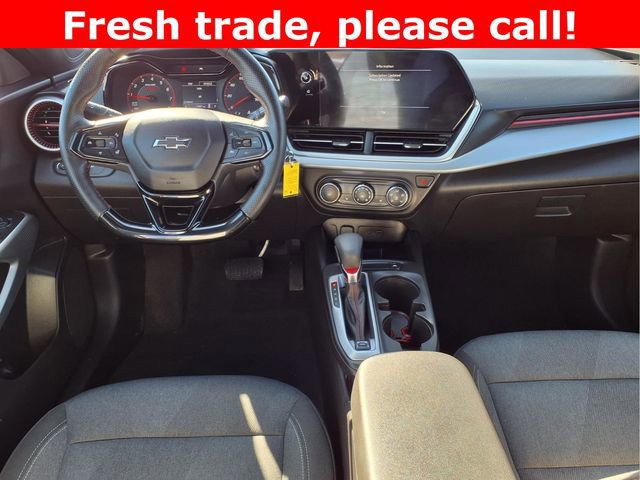 Used 2025 Chevrolet Trax RS w/ Driver Confidence Package image 12