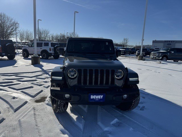 Used 2023 Jeep Wrangler Unlimited Sahara image 2