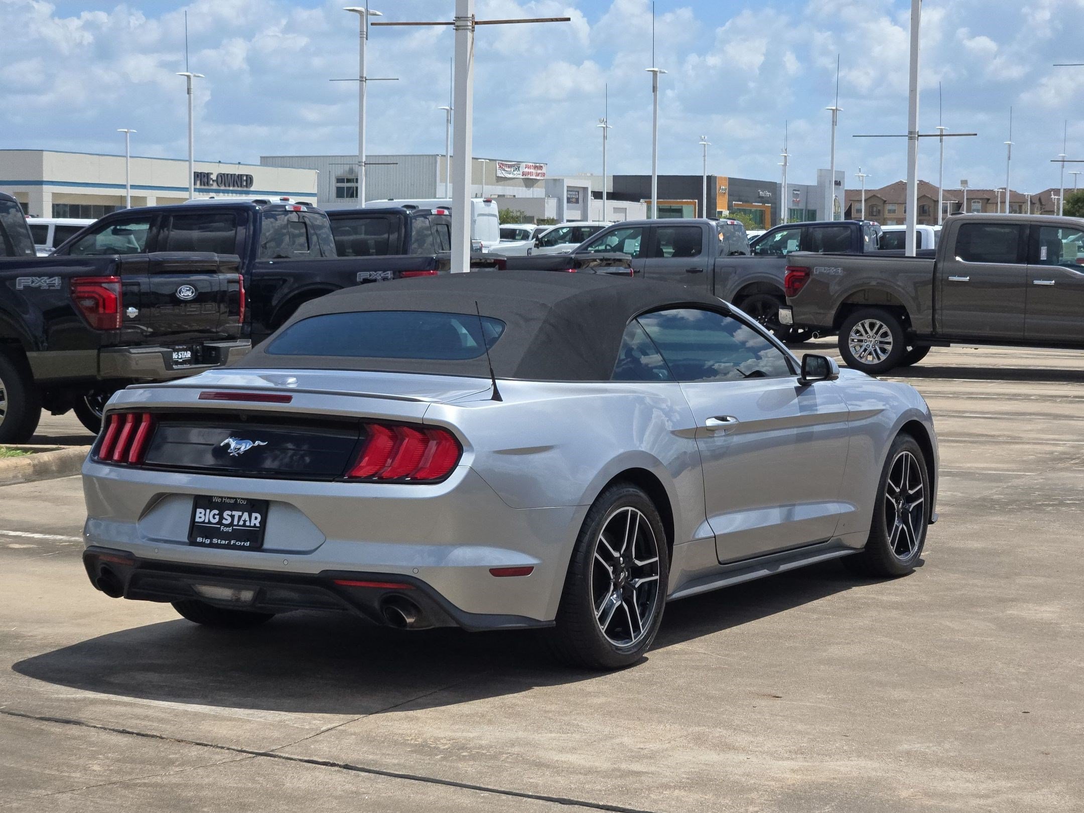 Certified 2020 Ford Mustang Premium RWD image 3