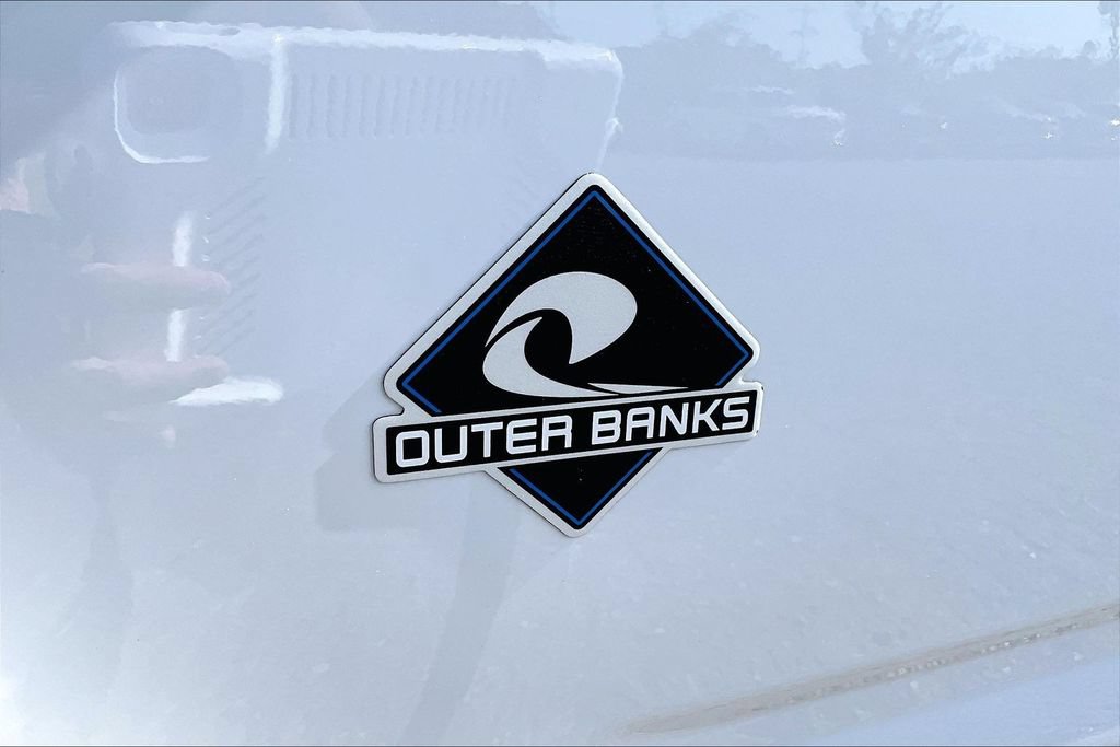 Certified 2025 Ford Bronco Sport Outer Banks w/ Outer Banks Tech Package+ AWD/4WD image 8