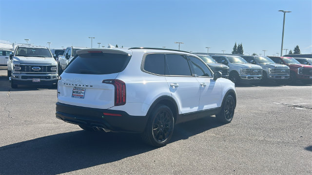 Used 2022 Kia Telluride EX w/ EX Premium Package AWD/4WD image 3