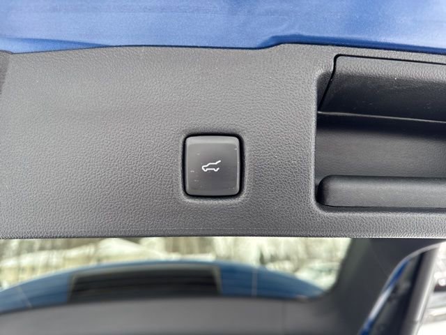 Certified 2022 Ford Escape Titanium w/ Class II Trailer Tow Package image 10