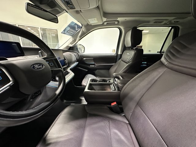 Certified 2025 Ford Expedition Platinum w/ Platinum Ultimate Package AWD/4WD image 12