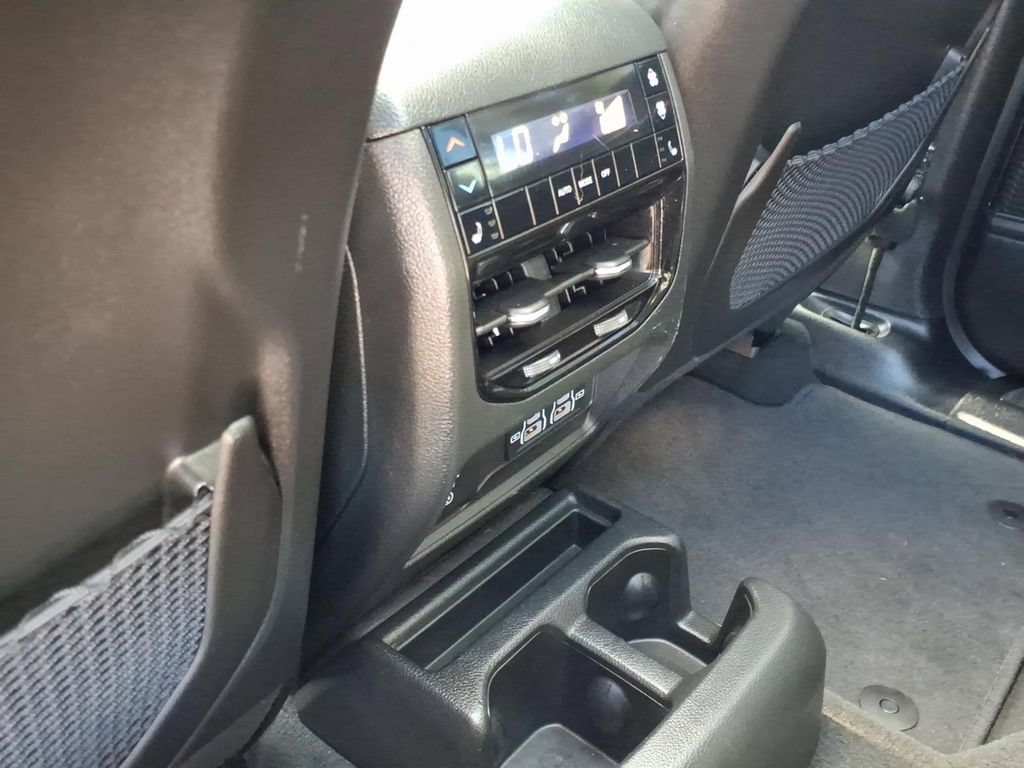 Used 2023 Jeep Grand Cherokee L Overland AWD/4WD image 14
