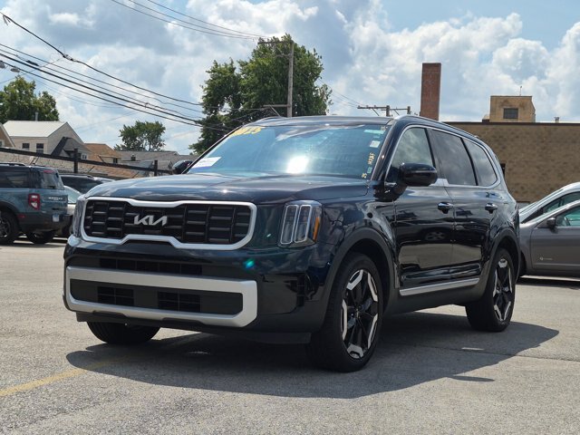 Used 2025 Kia Telluride S FWD image 8