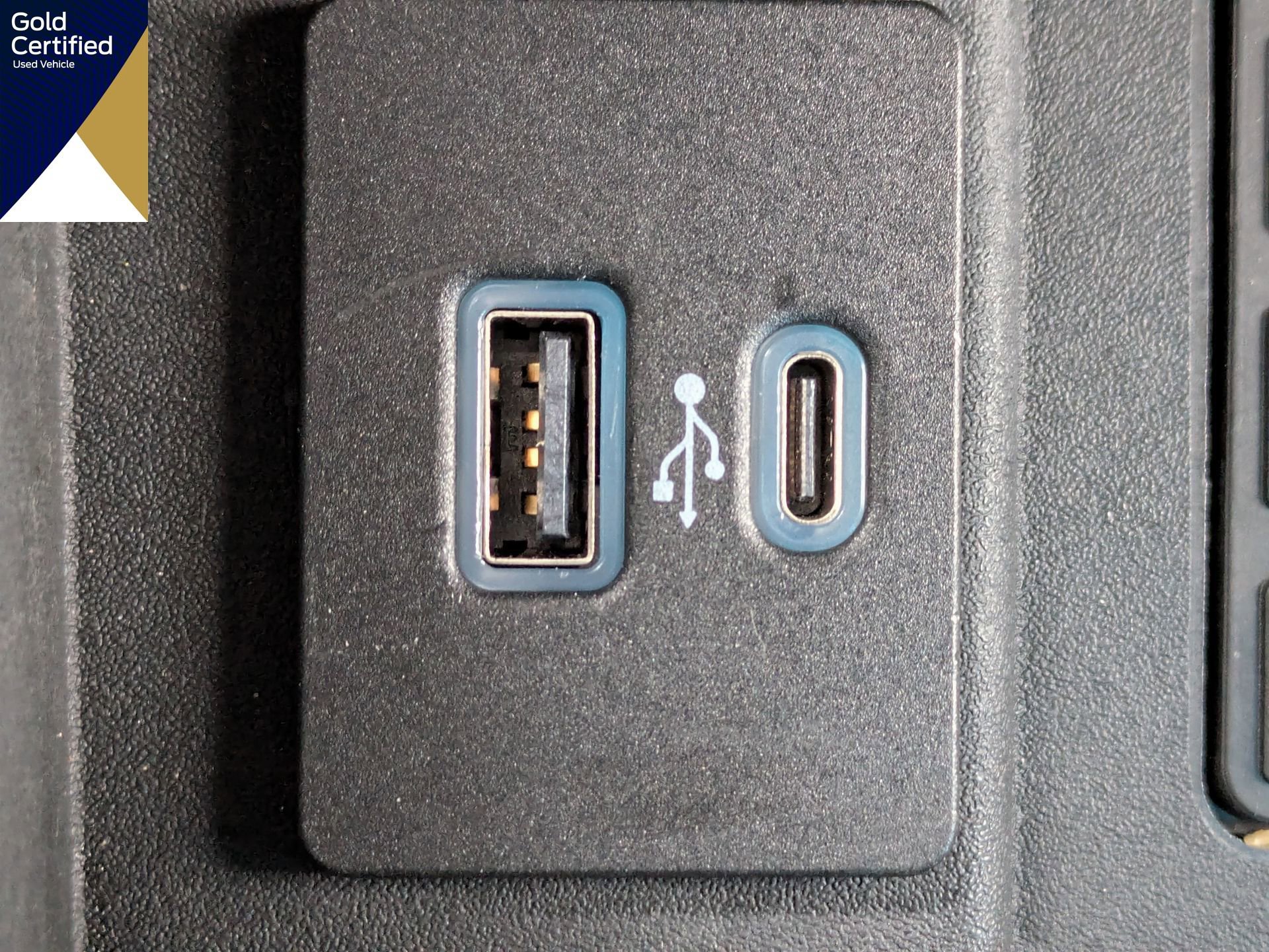 Certified 2022 Ford F250 Lariat w/ Black Appearance Package image 29