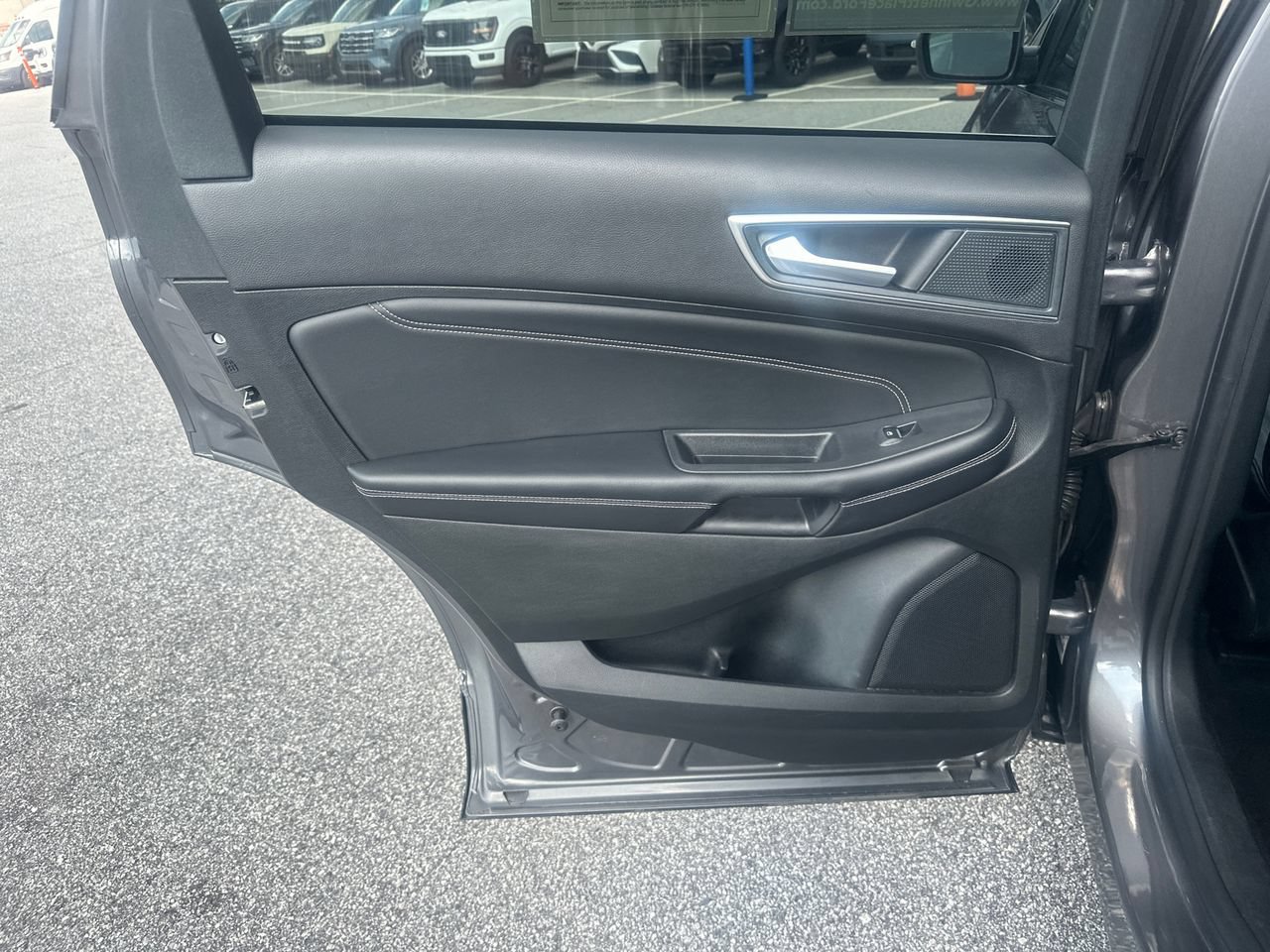 Certified 2024 Ford Edge Titanium AWD/4WD image 24