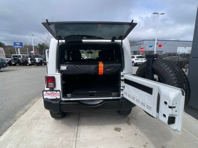 Used 2017 Jeep Wrangler Unlimited Sahara AWD/4WD image 29