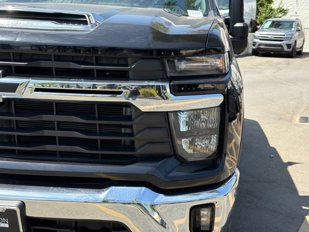 Used 2024 Chevrolet Silverado 2500 LT w/ All Star Edition AWD/4WD image 16