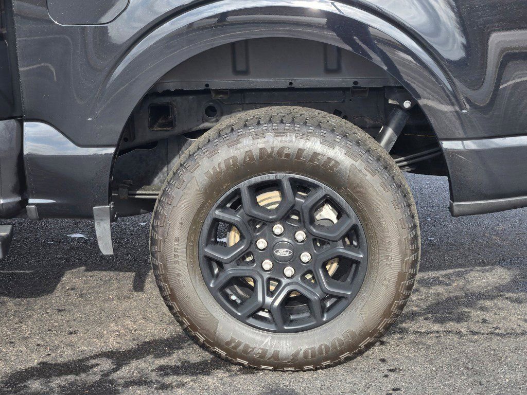 Certified 2024 Ford F150 XLT w/ Equipment Group 302A MID image 17