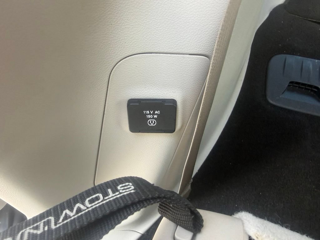 Used 2018 Chrysler Pacifica Limited w/ Advanced Safetytec Group FWD image 62