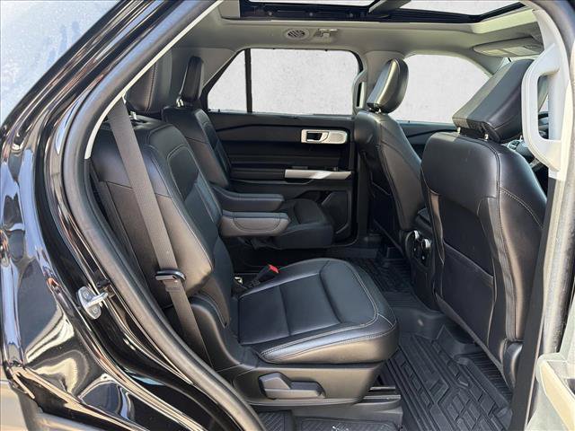 Certified 2023 Ford Explorer Limited w/ Limited Technology Package RWD image 24