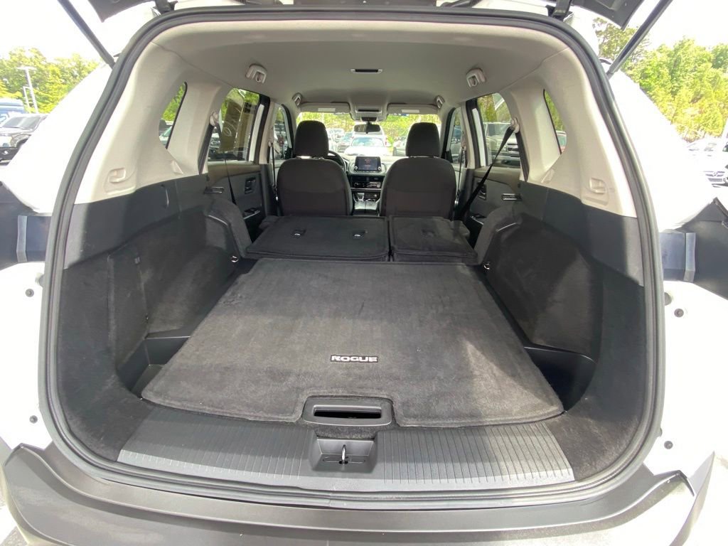 Used 2023 Nissan Rogue S FWD image 27