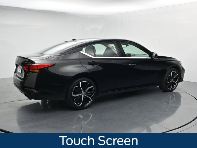 Used 2025 Nissan Altima 2.5 SR FWD image 11