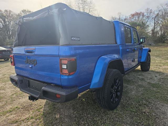 Used 2023 Jeep Gladiator Overland AWD/4WD image 4