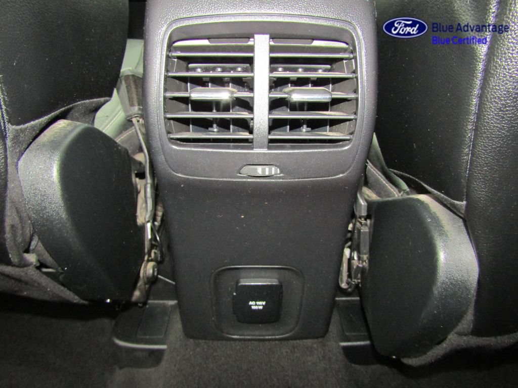 Certified 2020 Ford Escape Titanium AWD/4WD image 27