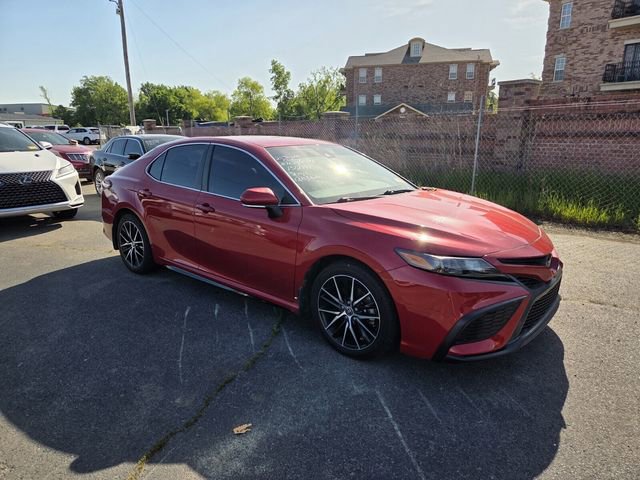 Used 2021 Toyota Camry SE w/ Convenience Package FWD image 10