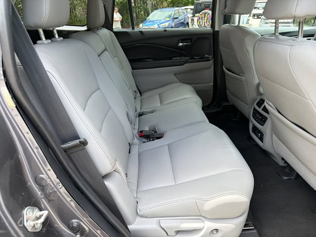 Used 2019 Honda Pilot Touring image 15