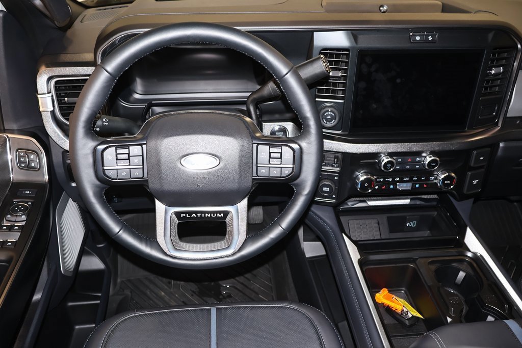 Certified 2025 Ford F450 Platinum w/ FX4 Off-Road Package image 26